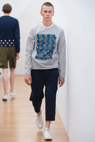 Look 22